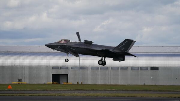 A Royal Air Force F-35 lands at the Farnborough International Air Show in Farnborough, England, Monday, July 22, 2024 - Sputnik International