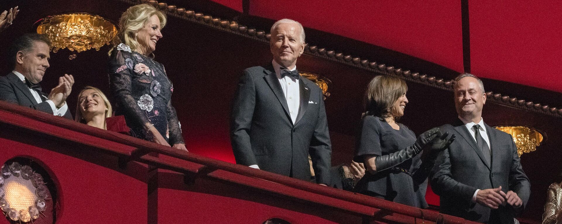 President Joe Biden and first lady Jill Biden react as they arrive at the 45th Kennedy Center Honors at the John F. Kennedy Center for the Performing Arts in Washington, Sunday, Dec. 4, 2022. Vice President Kamala Harris, second from right, second gentleman Doug Emhoff, Hunter Biden, left, and his wife Melissa Cohen look on. - Sputnik International, 1920, 06.09.2024