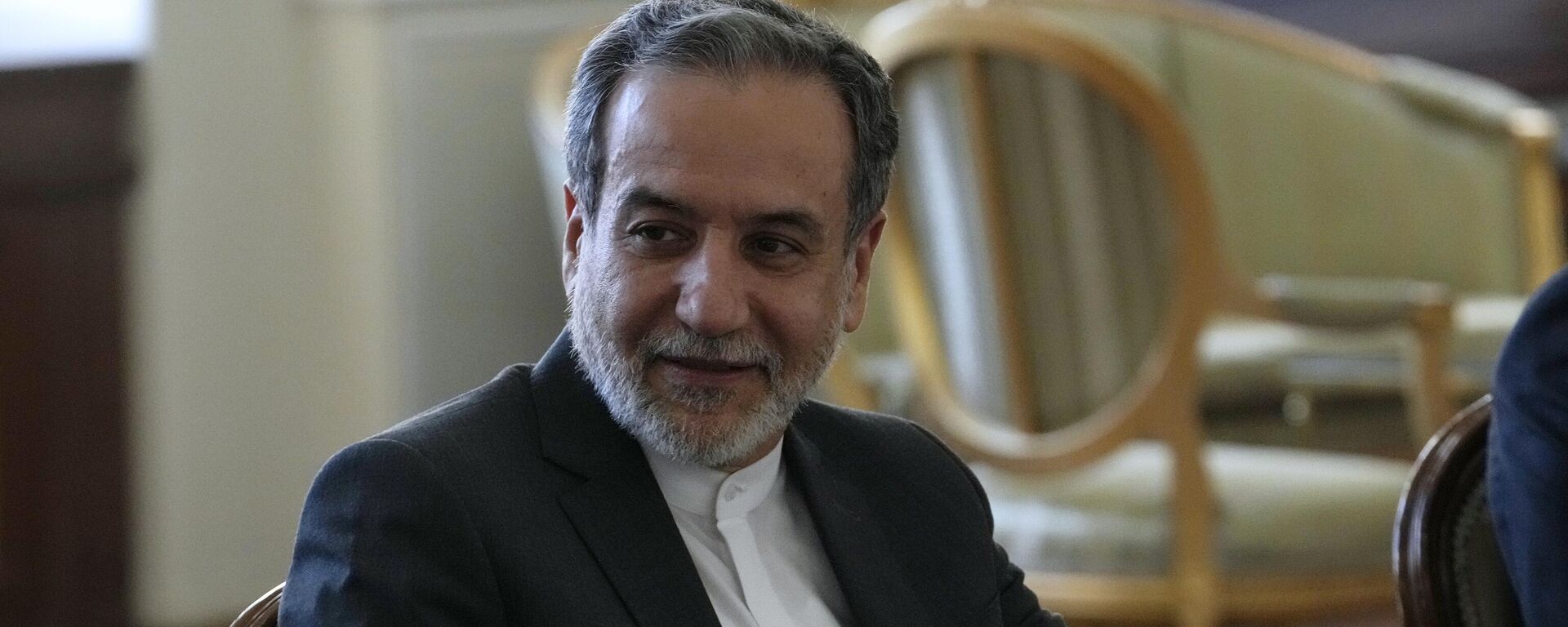 Iranian Foreign Minister Abbas Araghchi attends a meeting with Qatari Prime Minister and Foreign Minister Sheikh Mohammed bin Abdulrahman Al Thani in Tehran, Iran, Monday, Aug. 26, 2024. (AP Photo/Vahid Salemi) - Sputnik International, 1920, 10.10.2024