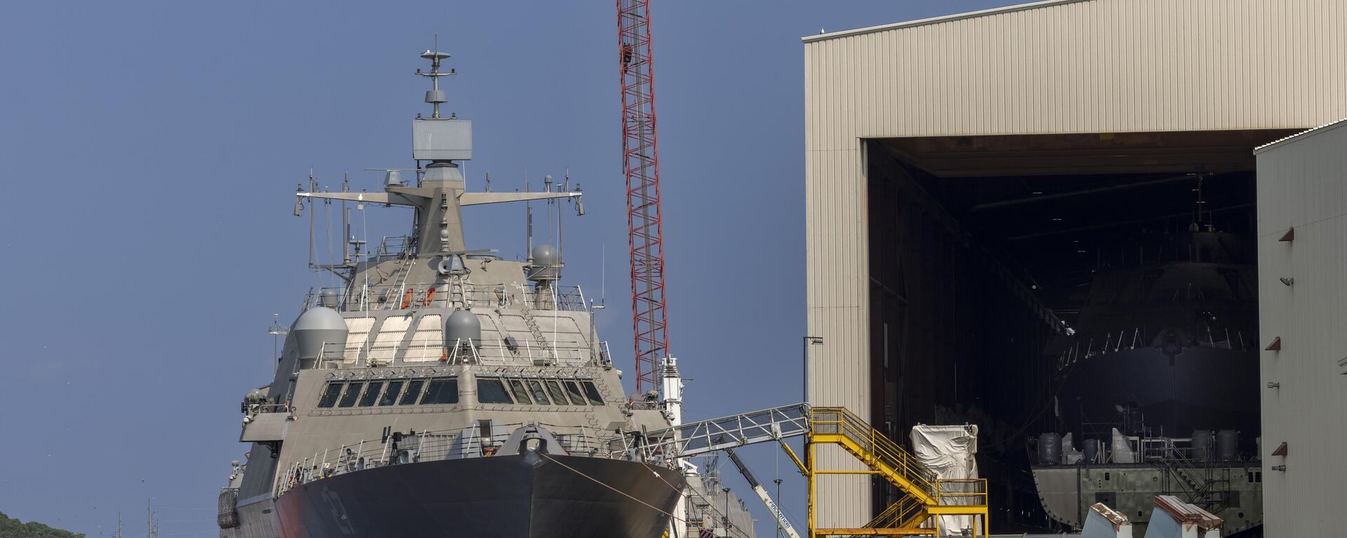  A ship under construction sits docked at Fincantieri Marinette Marine Friday, July 12, 2024, in Marinette, Wis.  - Sputnik International, 1920, 21.09.2024