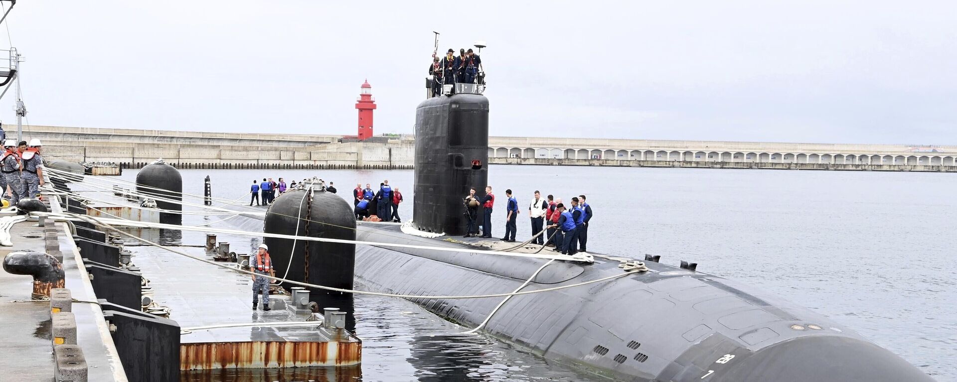 In this photo provided by South Korea Defense Ministry, the USS nuclear-powered submarine USS Annapolis docks at a South Korean naval base on Jeju Island, South Korea, Monday, July 24, 2023 - Sputnik International, 1920, 26.09.2024