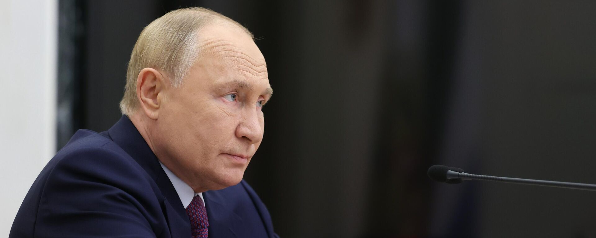 Russian President Vladimir Putin holds a meeting with members of the Security Council at the Kremlin in Moscow, Russia. - Sputnik International, 1920, 28.02.2026