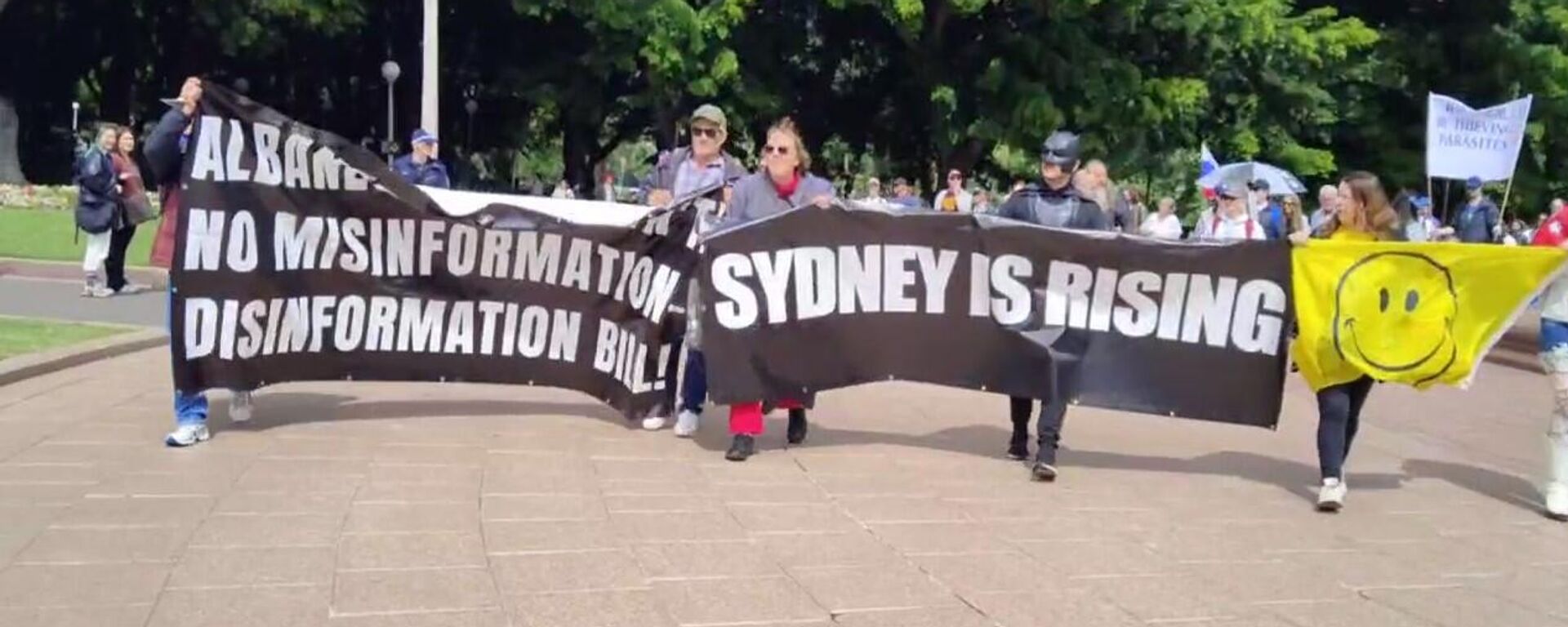 A demonstration is taking place in Australia’s Sydney against the Misinformation and Disinformation Bill proposed by the Labor Party A demonstration is taking place in Australia’s Sydney against the Misinformation and Disinformation Bill proposed by the Labor Party - Sputnik International, 1920, 24.11.2024
