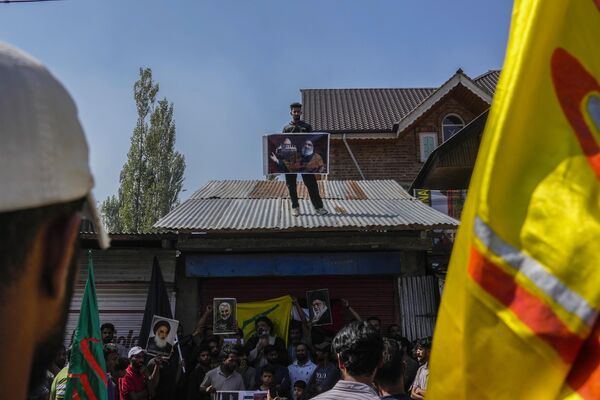 In Srinagar, Kashmiri Muslims protest against the killing of Nasrallah. - Sputnik International