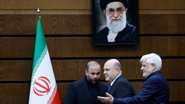 Russian Prime Minister Mikhail Mishustin and Iranian First Vice President of Iran Mohammad Reza Aref - Sputnik International