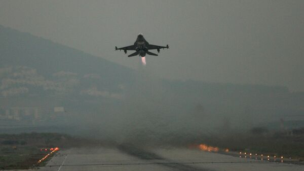 An Israeli warplane takes off for a mission in Lebanon from Ramat David air force base in northern Israel. - Sputnik International