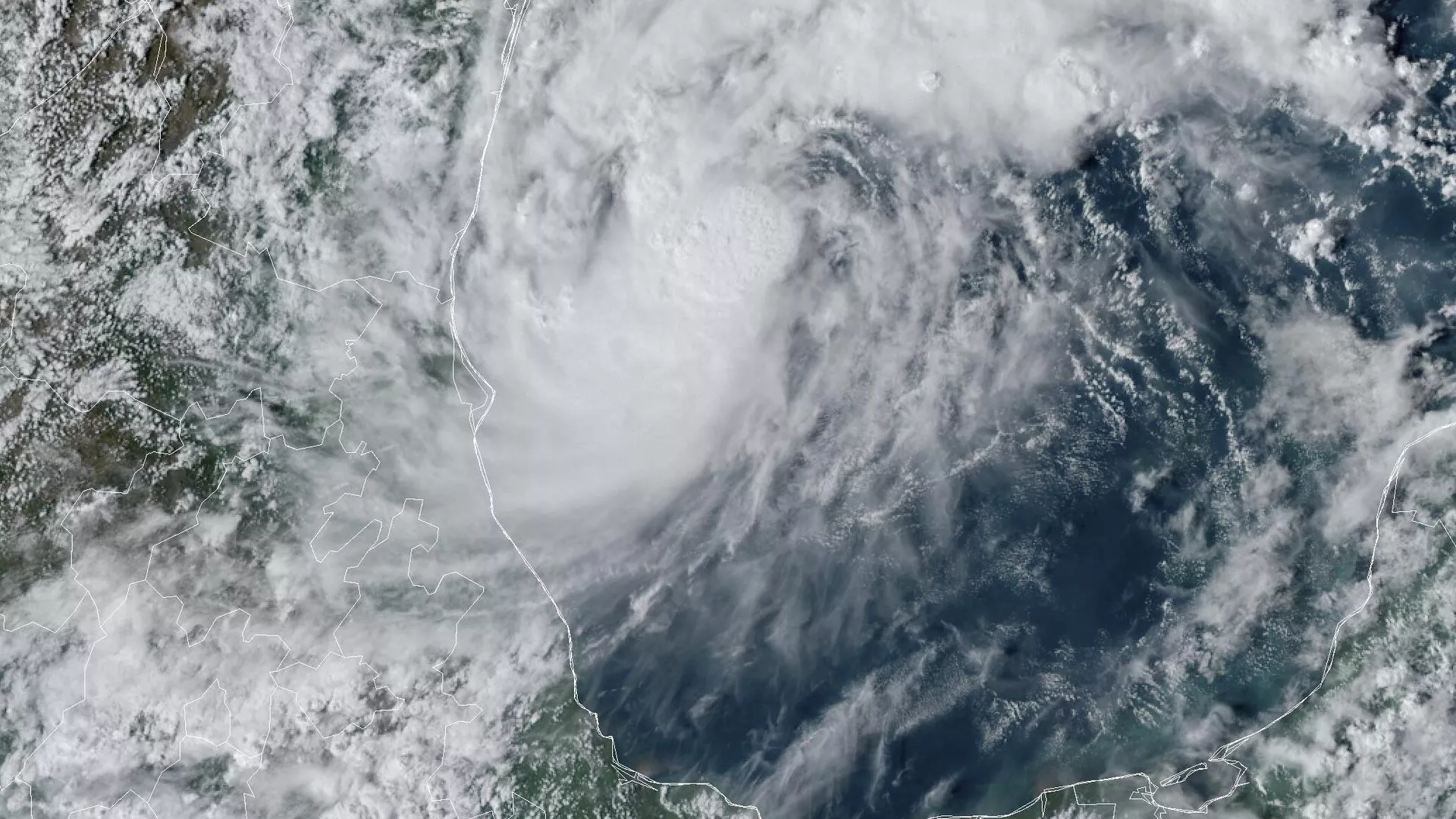 his GOES-16 GeoColor satellite image taken at 4:50 p.m. EDT and provided by National Oceanic and Atmospheric Administration (NOAA) shows Tropical Storm Milton, center, off the coast of Mexico in the Gulf of Mexico. - Sputnik International, 1920, 09.10.2024