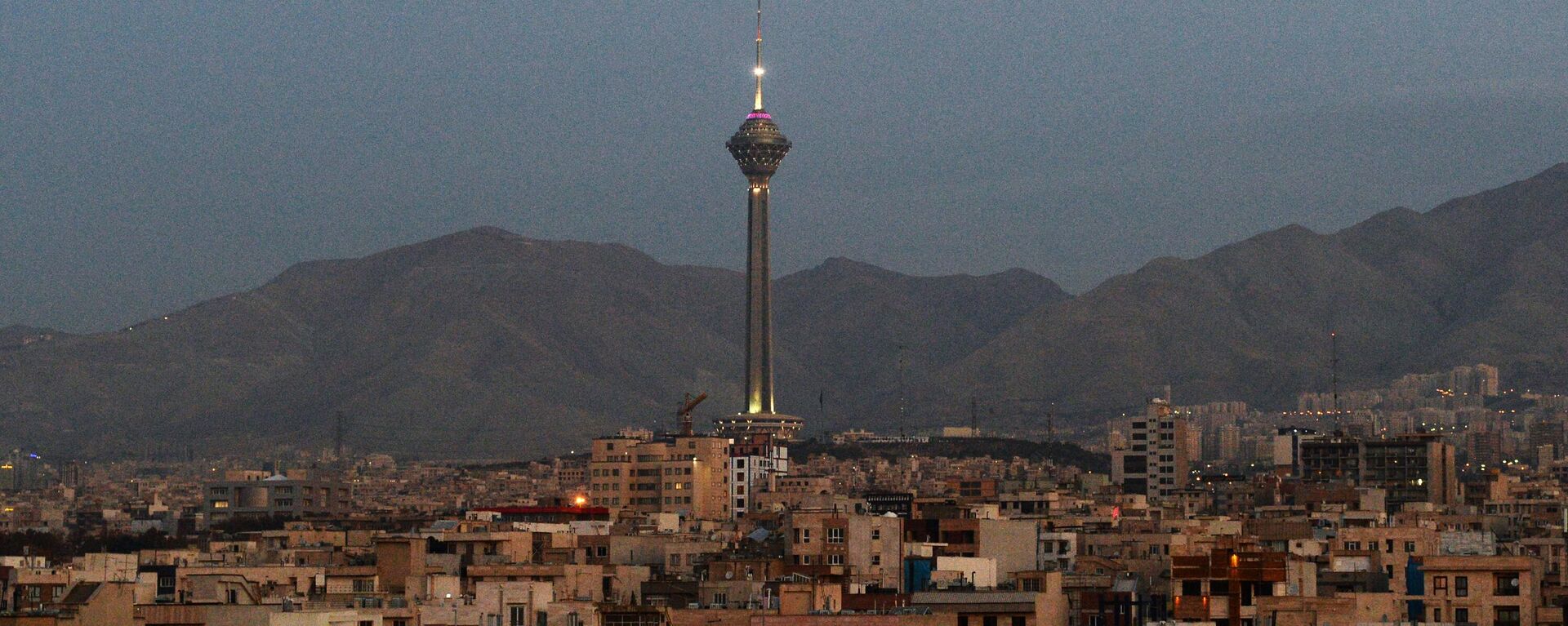 A view at the Milad Tower in Tehran, Iran - Sputnik International, 1920, 17.05.2025