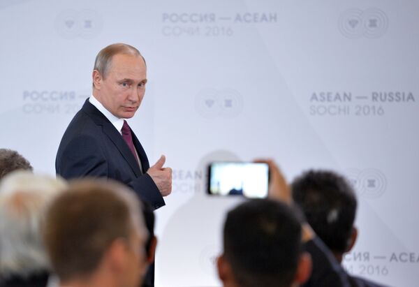 President Putin participates in at a meeting of heads of delegations participating in the Russia-ASEAN Summit in Sochi, 2016. - Sputnik International