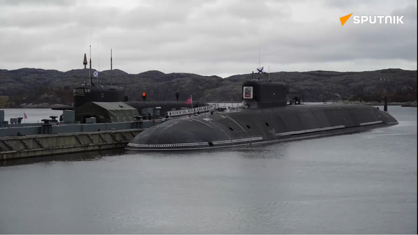 Russian Defense Minister Inspects Strategic Nuclear-Capable Submarine   - Sputnik International