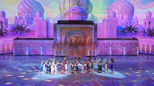 Figure skaters perform during The Love Story of Scheherazade ice show by Tatiana Navka - Sputnik International