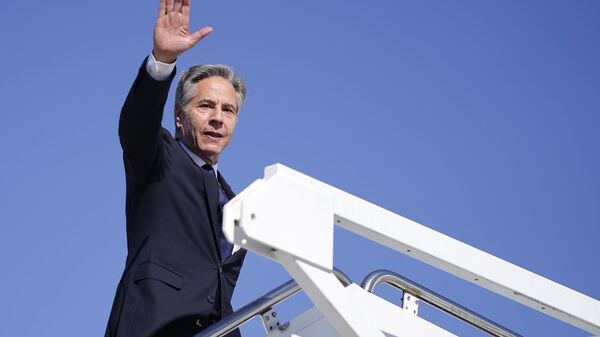 Secretary of State Antony Blinken boards a plane en route to the Middle East as he departs Joint Base Andrews, Md., Monday, Oct. 21, 2024. - Sputnik International