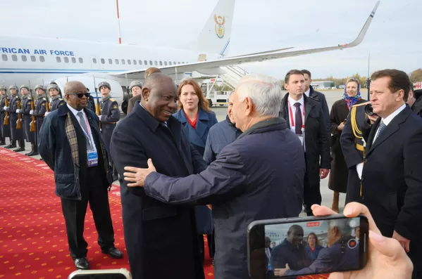 South African President Cyril Ramaphosa, who arrived to participate in the 16th BRICS Summit, during the welcoming ceremony. - Sputnik International