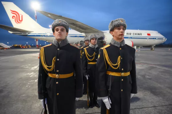 The plane of President of China Xi Jinping, who arrived in Kazan to take part in the 16th BRICS Summit. - Sputnik International