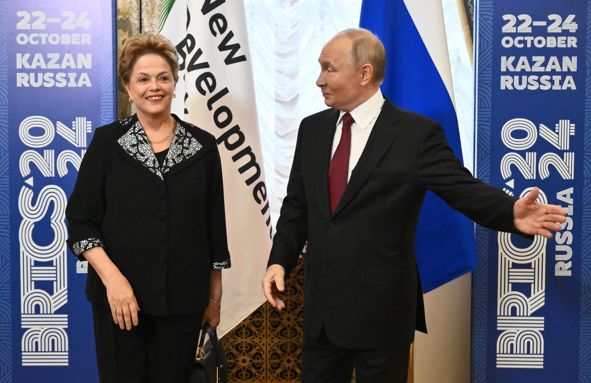 Russian President Vladimir Putin meets with BRICS New Development Bank President Dilma Rousseff during the 16th BRICS Summit in Kazan. - Sputnik International, 1920, 22.10.2024