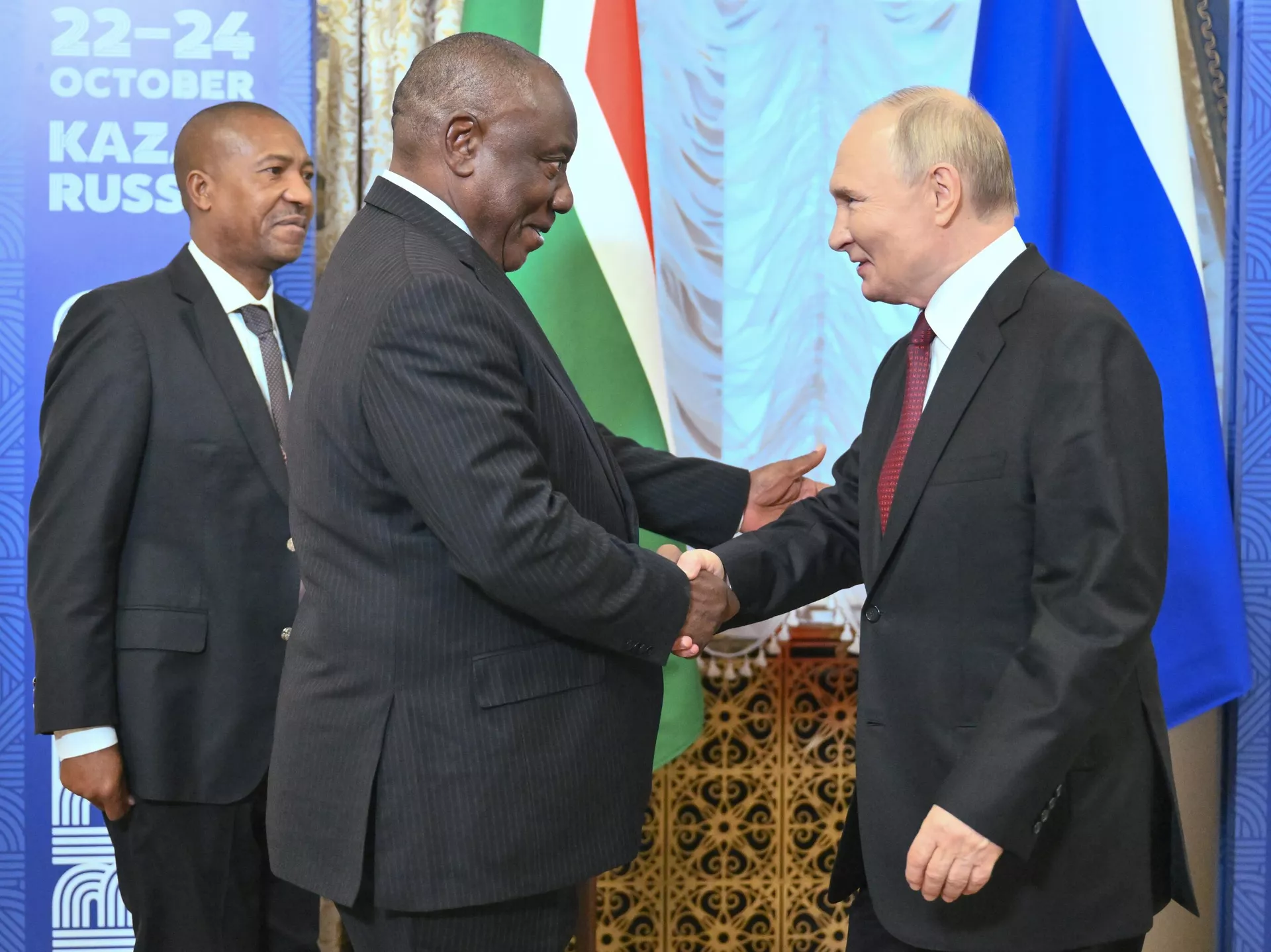 President of Russia Vladimir Putin and President of South Africa Cyril Ramaphosa during their meeting at the 16th BRICS Summit in Kazan. Tuesday, October 22, 2024. - Sputnik International, 1920, 22.10.2024