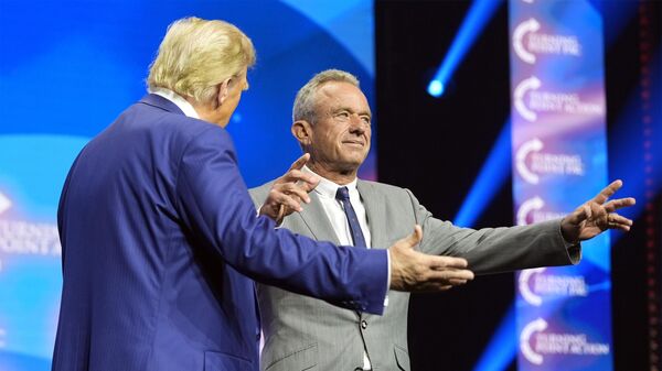 Robert F. Kennedy Jr., prepares to speak during a campaign rally with Republican presidential nominee former President Donald Trump Wednesday, Oct. 23, 2024, in Duluth, Ga.  - Sputnik International