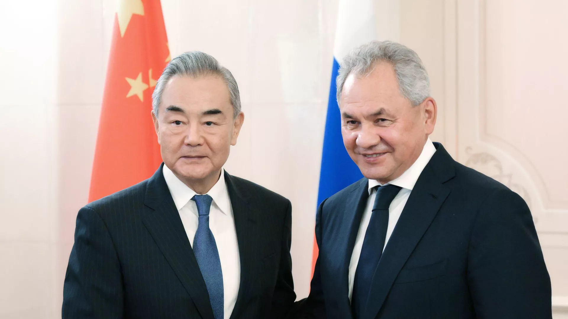 Russian Security Council Secretary Sergei Shoigu and Chinese Foreign Minister Wang Yi. File photo - Sputnik International, 1920, 12.11.2024