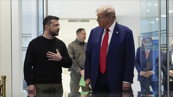 Then-Republican presidential nominee former President Donald Trump meets with Volodymyr Zelensky at Trump Tower, Friday, Sept. 27, 2024, in New York. - Sputnik International