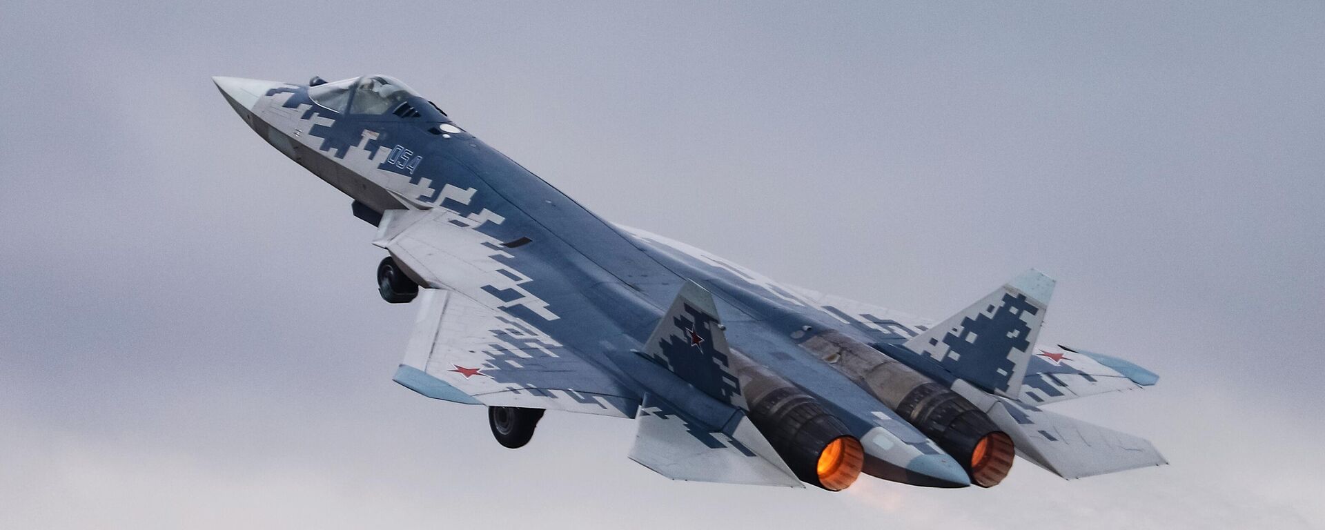 The Russian Sukhoi SU-57 E fighter jet performs during the 15th China International Aviation and Aerospace Exhibition, also known as Airshow China, in Zhuhai, Guangdong Province, China - Sputnik International, 1920, 30.05.2026