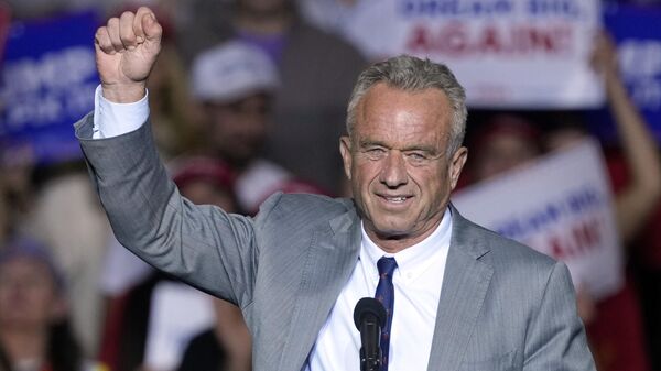 Robert F. Kennedy Jr., speaks before Republican presidential nominee former President Donald Trump at a campaign event Friday, Nov. 1, 2024, in Milwaukee - Sputnik International