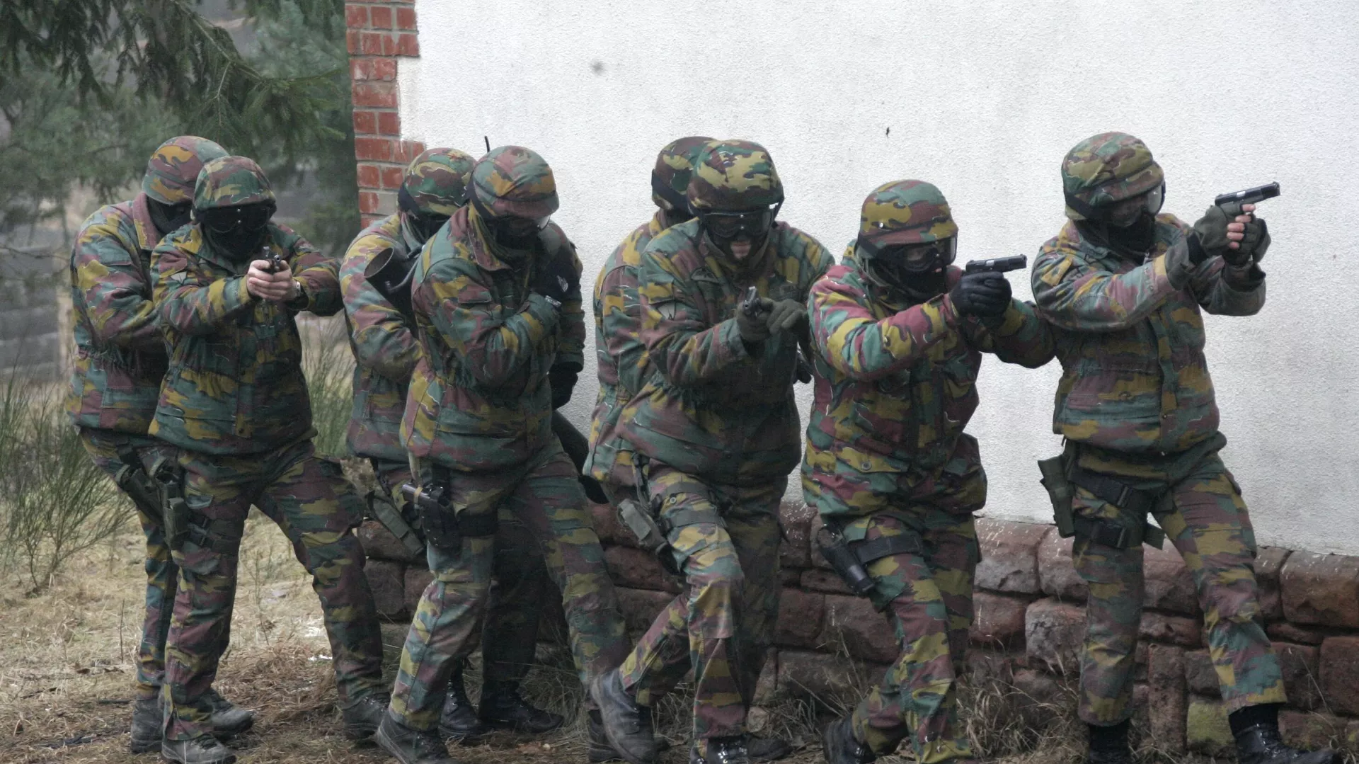 Belgian soldiers during a NATO multi-national military exercise in Bitche, France. - Sputnik International, 1920, 13.01.2025