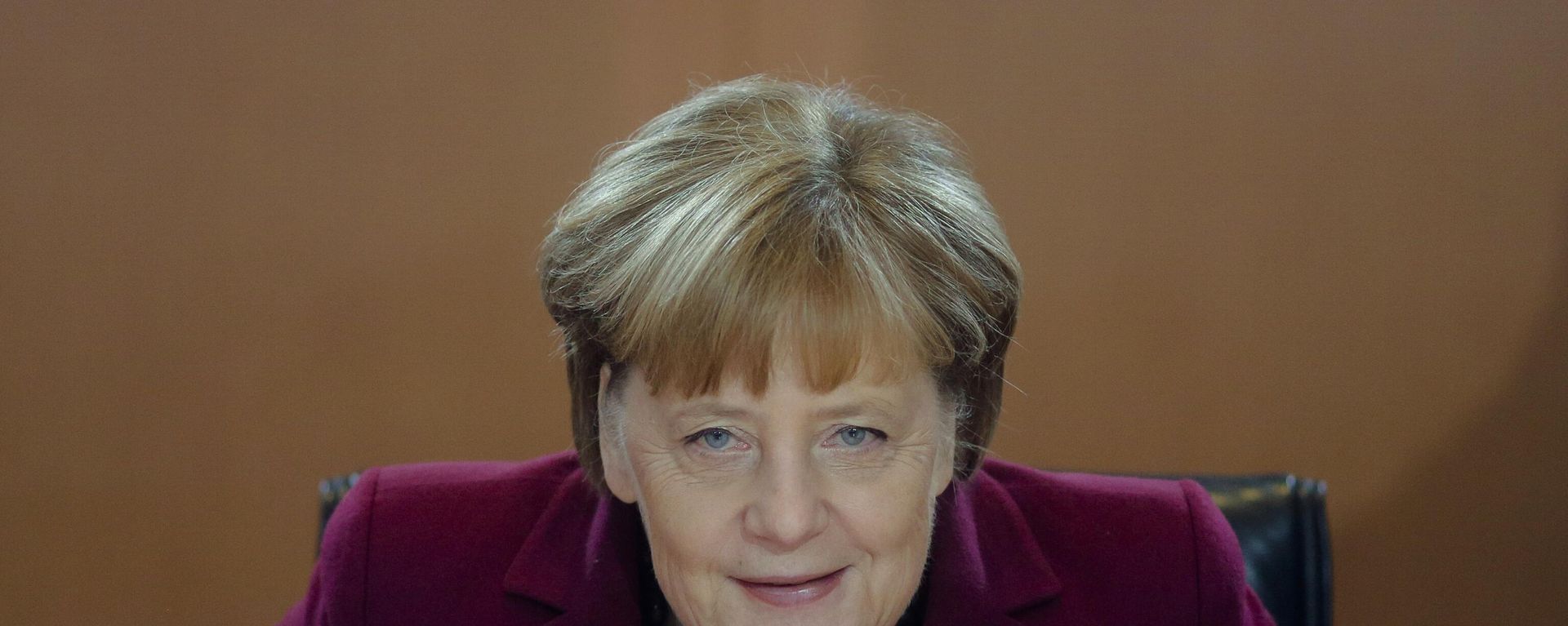 German Chancellor Angela Merkel attends the weekly cabinet meeting of the German government at the chancellery in Berlin, Germany, Friday, Dec. 9, 2016. German Chancellor Angela Merkel attends the weekly cabinet meeting of the German government at the chancellery in Berlin, Germany, Friday, Dec. 9, 2016. - Sputnik International, 1920, 21.11.2024