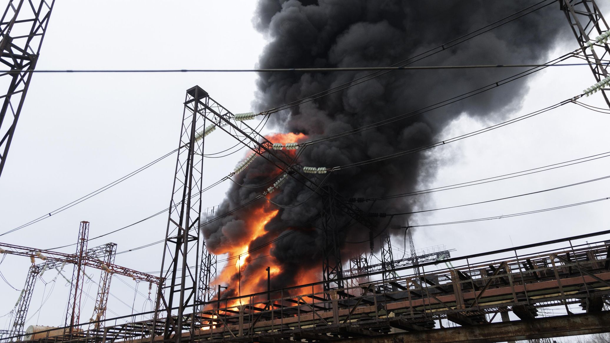 Energy Strikes Weaken Ukraine’s War Machine, But Elites Would Rather Freeze People Than Surrender
