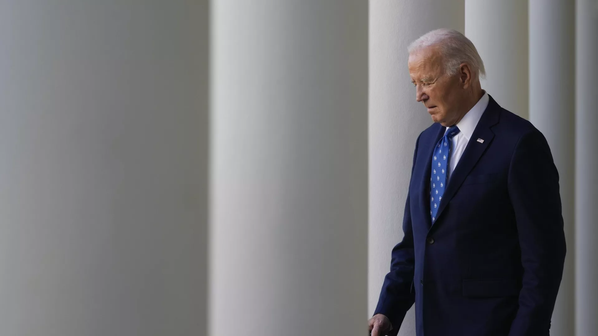 President Joe Biden walks out to speak in the Rose Garden of the White House in Washington Tuesday, Nov. 26, 2024. - Sputnik International, 1920, 02.12.2024