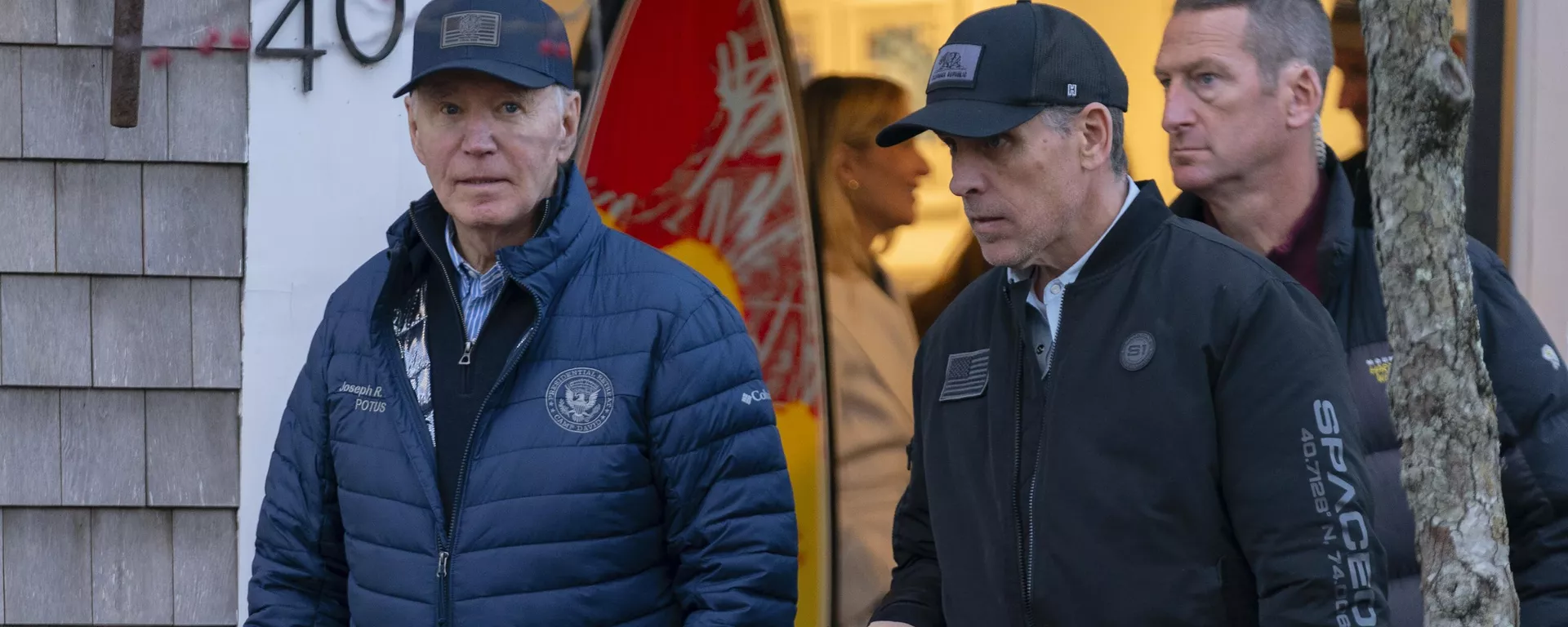 President Joe Biden and son Hunter Biden walk in downtown Nantucket Mass., Friday, Nov. 29, 2024. - Sputnik International, 1920, 02.12.2024