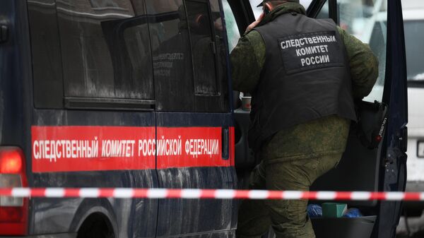A representative of the Investigative Committee at the site of an explosion near an apartment building on Ryazansky Prospekt. - Sputnik International