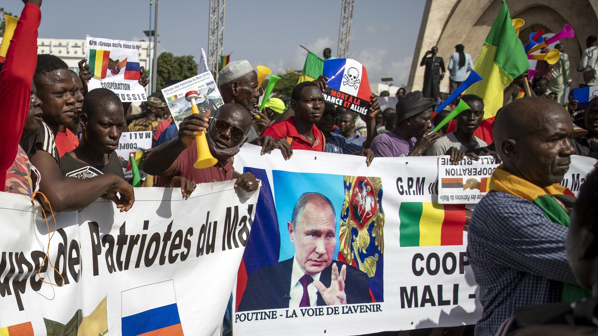 Putin, Mali’s Transitional President Agree to Expand Political Dialogue and Cooperation—Kremlin