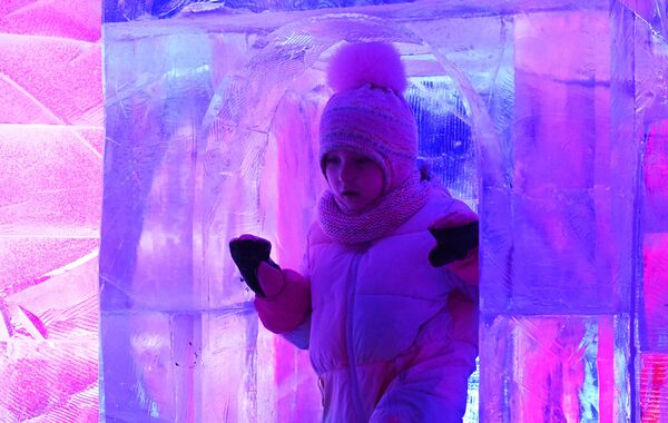 Kids and adults alike can enjoy thrilling ice mazes inspired by enchanting fairy tales. - Sputnik International