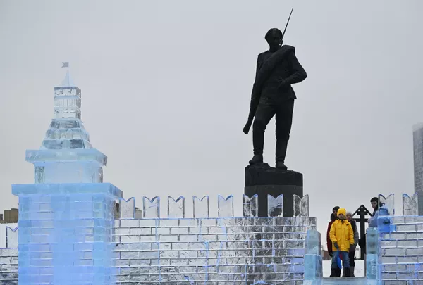 History enthusiasts can explore the frozen defenses of Moscow&#x27;s fortress. - Sputnik International