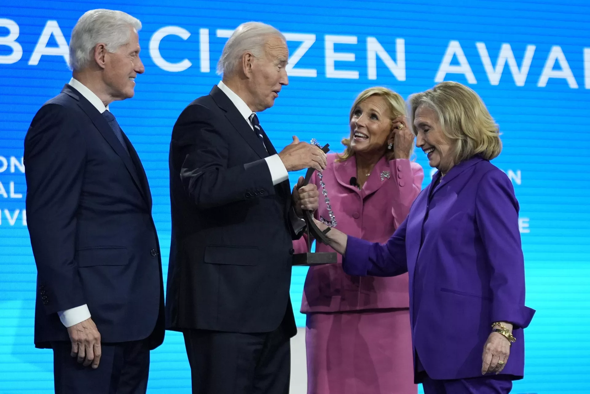 President Joe Biden and first lady Jill Biden talk after he was presented with the Global Citizen Award by former President Bill Clinton and former Secretary of State Hillary Clinton at the Clinton Global Initiative Monday, Sept. 23, 2024, in New York.  - Sputnik International, 1920, 11.02.2025