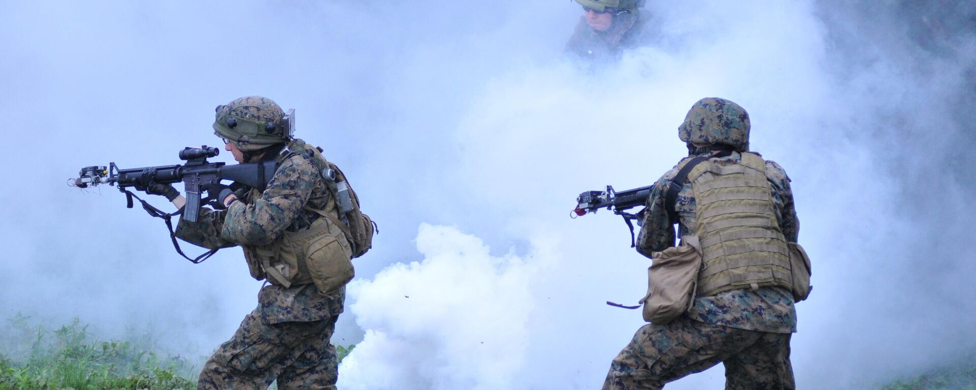 US servicemen during the Rapid Trident/Saber Guardian 2015 military exercises at the International Peacekeeping and Security Centre base outside Lviv, Ukraine, Friday, July 24, 2015.  - Sputnik International, 1920, 17.01.2025