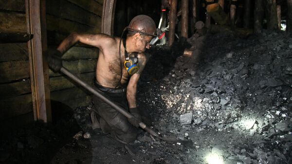 Miners mine coal in the Donetsk People's Republic, Russia. - Sputnik International