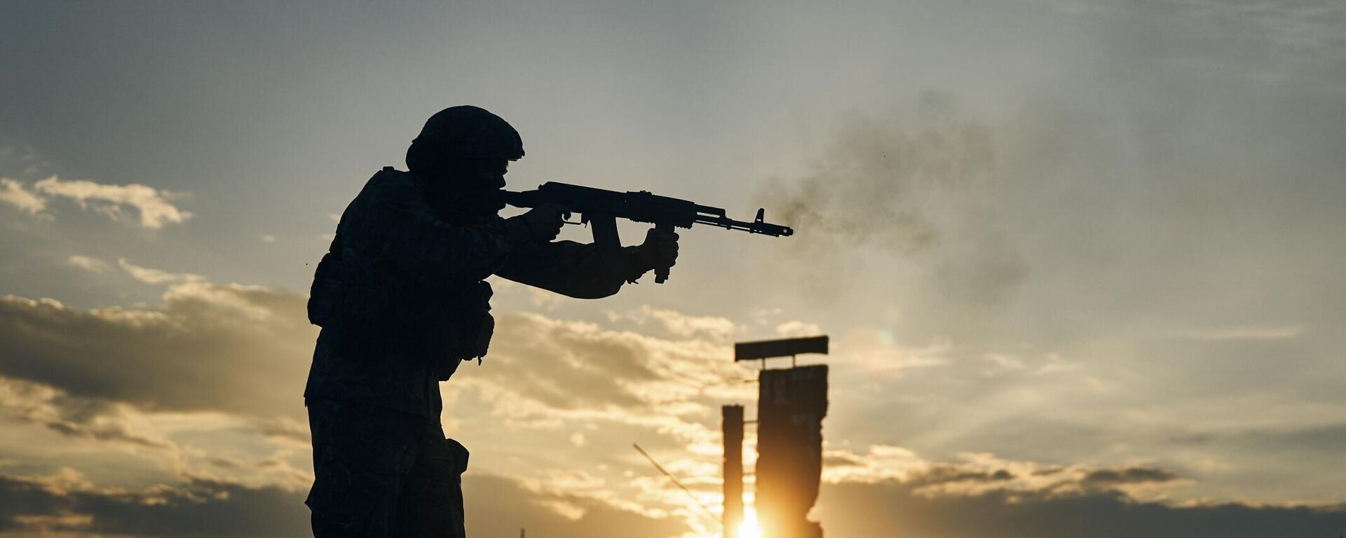 A Ukrainian soldier. File photo - Sputnik International, 1920, 22.05.2025