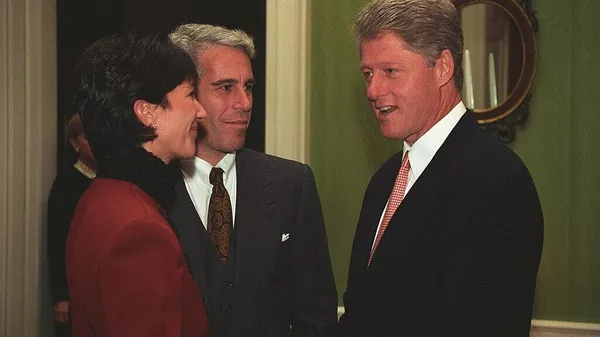 President Clinton with Jeffrey Epstein and Ghislaine Maxwell in the White House, September 1993 - Sputnik International