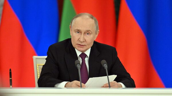 President Putin speaks to press during his March 13 meeting with Belarusian President Alexander Lukashenko. - Sputnik International