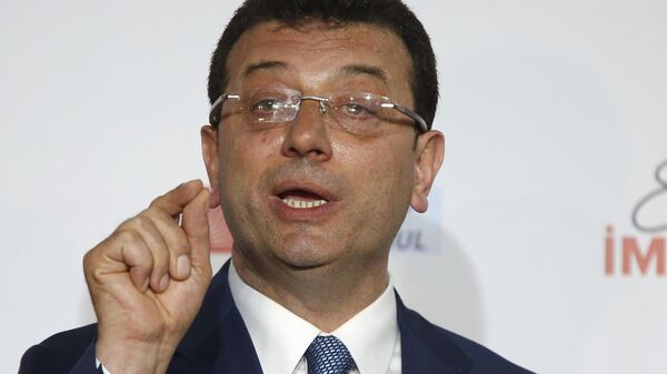 Ekrem Imamoglu, mayoral candidate for Istanbul of Republican People's Party (CHP) gives a statement during a press conference after the local elections, in Istanbul. - Sputnik International