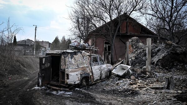 A view shows a destroyed car in the town of Sudzha, recaptured by Russian forces amid Russia's military operation in Ukraine, in Kursk region, Russia. - Sputnik International