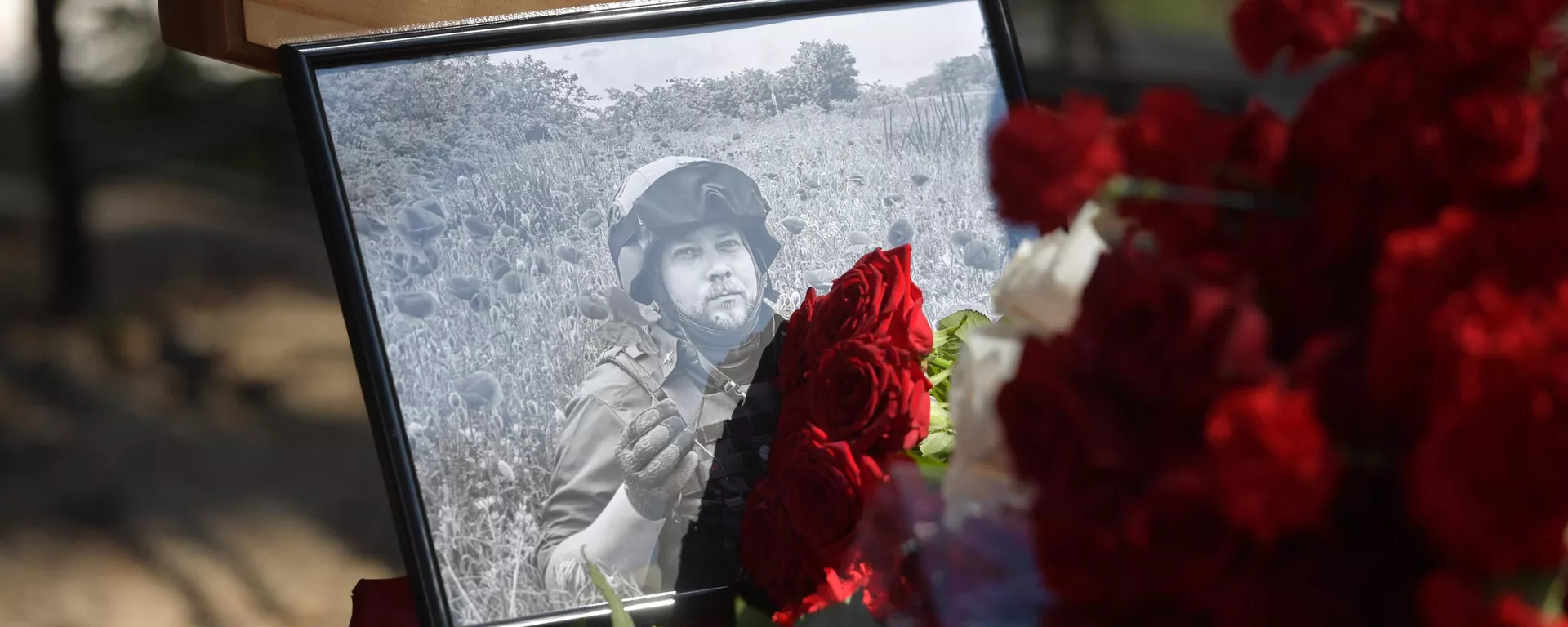 A portrait of RIA Novosti war correspondent Rostislav Zhuravlev, who died in the special military operation zone on July 22, 2023. A portrait of RIA Novosti war correspondent Rostislav Zhuravlev, who died in the special military operation zone on July 22, 2023. - Sputnik International, 1920, 25.03.2025