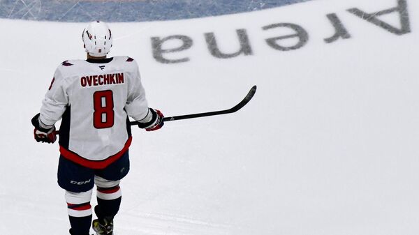 Alexander Ovechkin during warm-up before the start of the regular season NHL match between the New York Islanders (New York) and the Washington Capitals (Washington). - Sputnik International