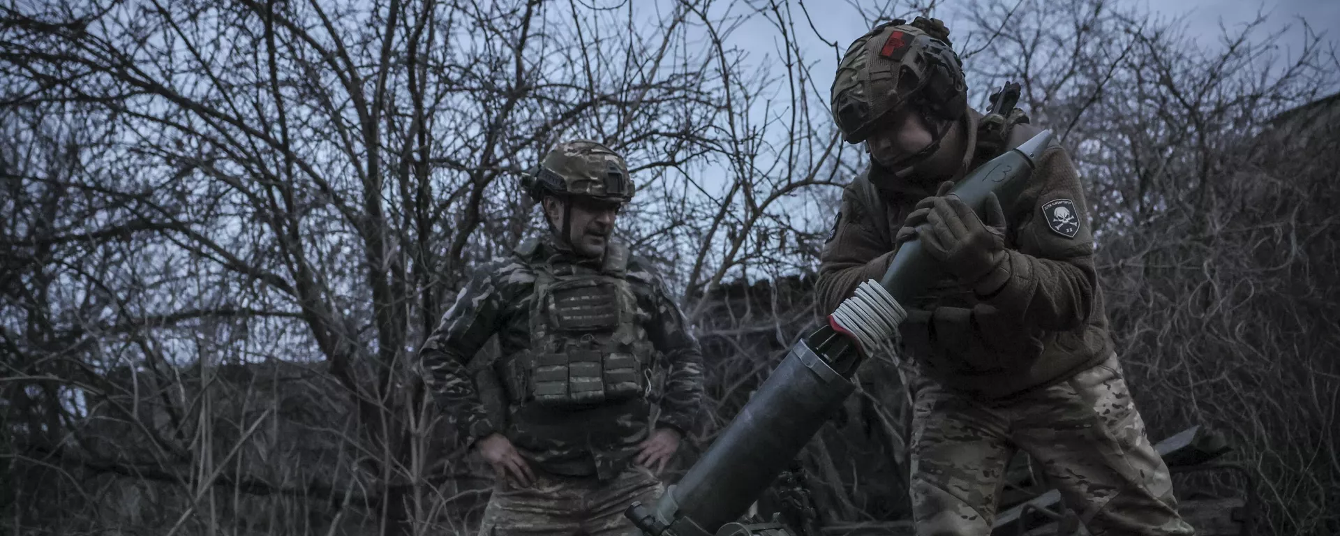 Auf diesem Foto vom 16. März 2025, das vom Pressedienst der 24. Mechanisierten Brigade der Ukraine zur Verfügung gestellt wurde, feuern ukrainische Soldaten am Sonntag, den 16. März 2025, mit einem 120-mm-Mörser auf russische Armeestellungen in der Nähe von Chasiv Yar, Region Donezk, Ukraine. – Sputnik International, 1920, 25.05.2025