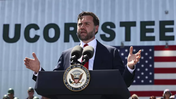 Vice President JD Vance speaks during a tour at Nucor Steel Berkeley in Huger, S.C., Thursday, May 1, 2025 - Sputnik International