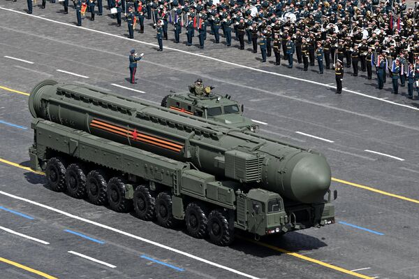 An autonomous launcher of the Yars PGRK on Red Square in Moscow during a military parade dedicated to the 80th anniversary of Victory in the Great Patriotic War. - Sputnik International