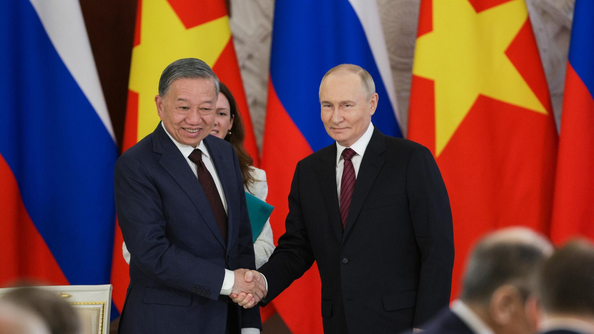General Secretary of the Central Committee of Vietnam's Communist Party To Lam and Russian President Vladimir Putin General Secretary of the Central Committee of Vietnam's Communist Party To Lam and Russian President Vladimir Putin - Sputnik International, 1920, 10.05.2025