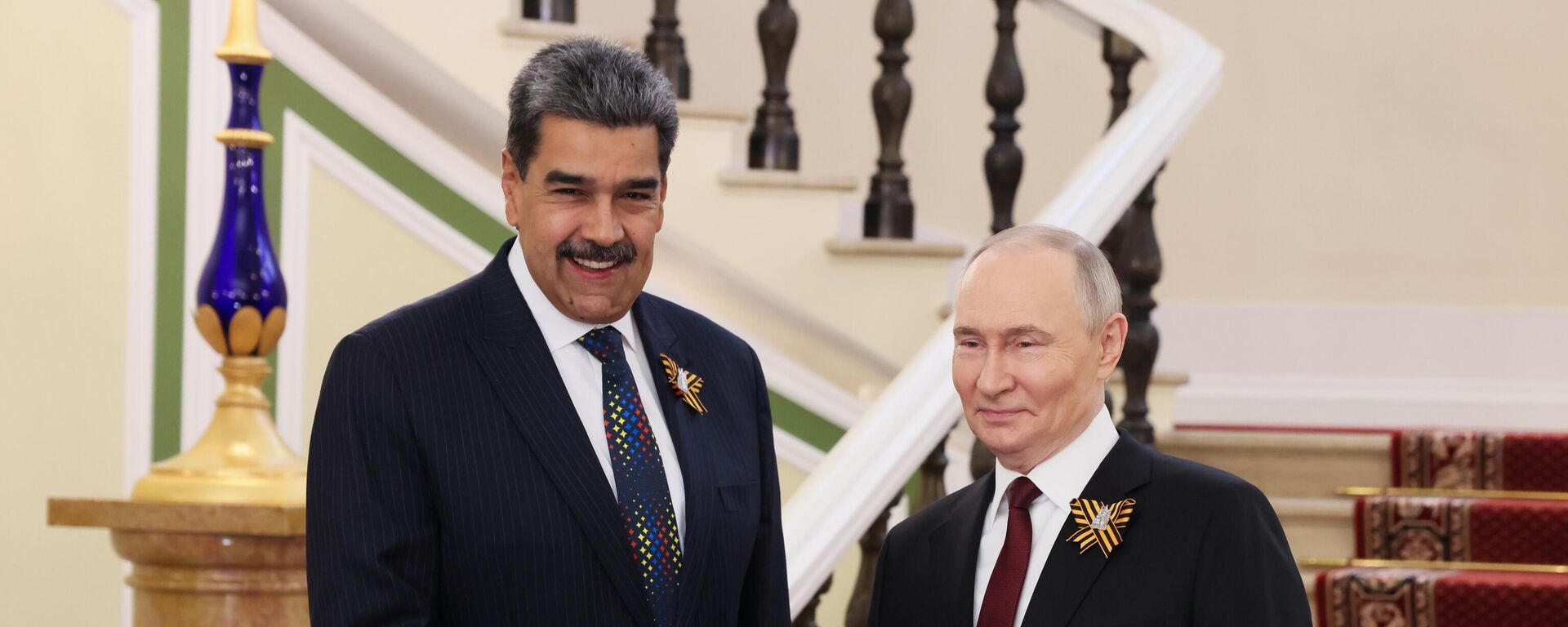 Russian President Vladimir Putin and Venezuelan President Nicolas Maduro (left) during a meeting in the Kremlin before the military parade dedicated to the 80th anniversary of Victory on May 9. - Sputnik International, 1920, 19.09.2025