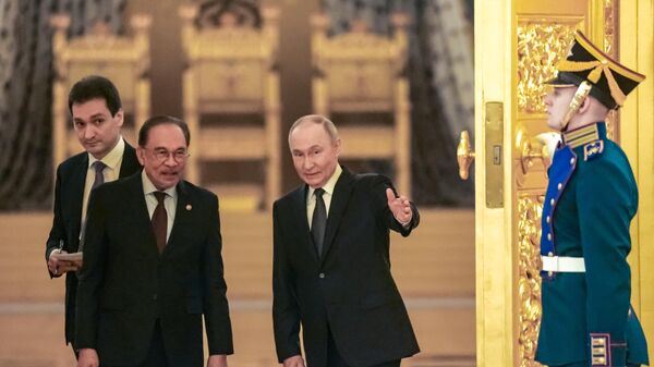  - Sputnik International